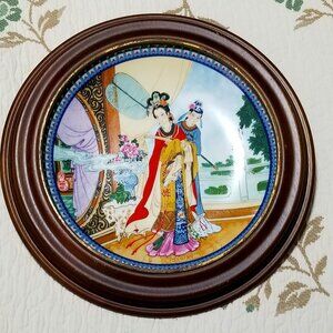 Chinese Imperial Jingdezhen Porcelain Plate Beauties of the  Red Mansion Series